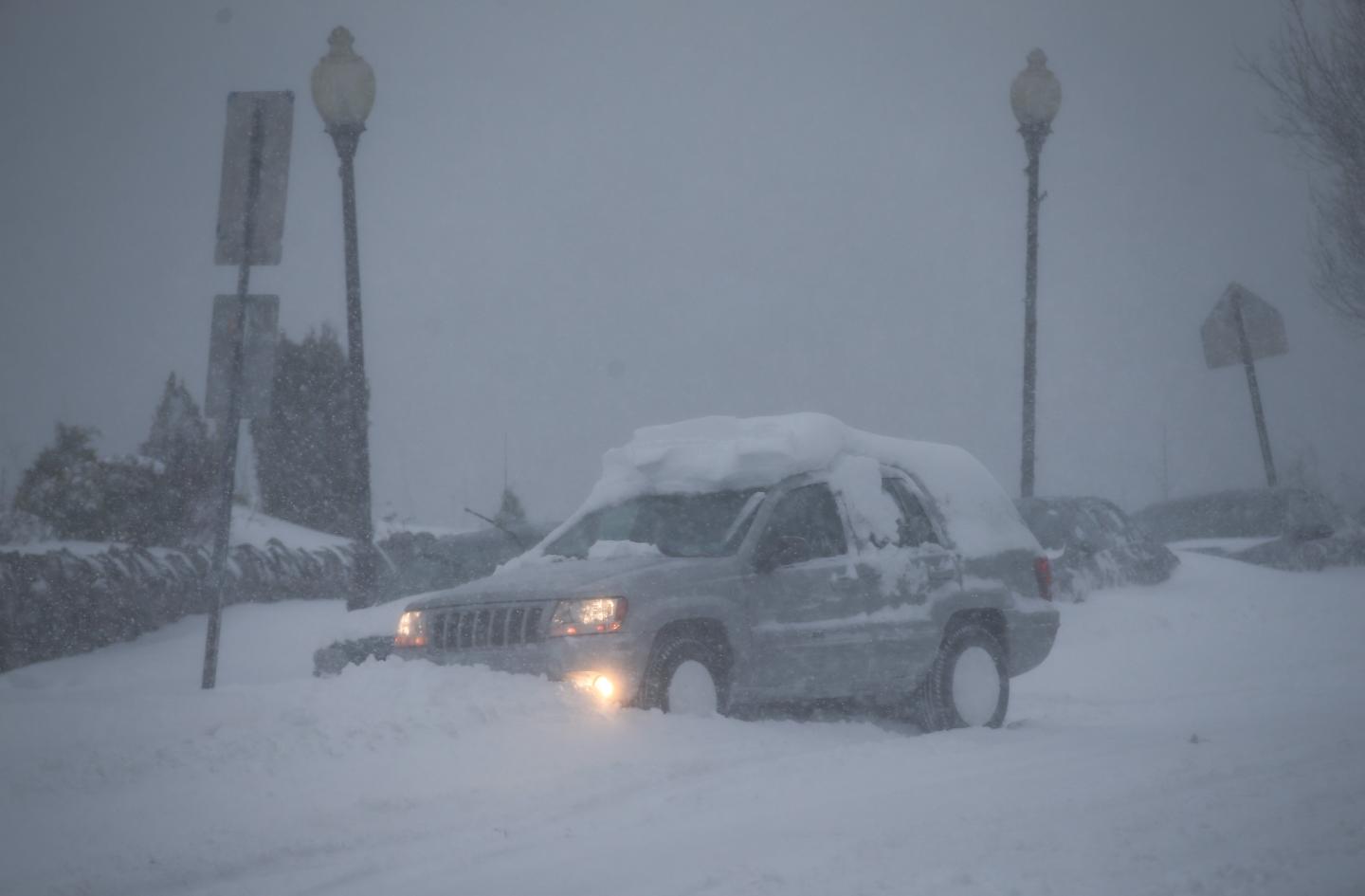 Storm Jonas hits USA