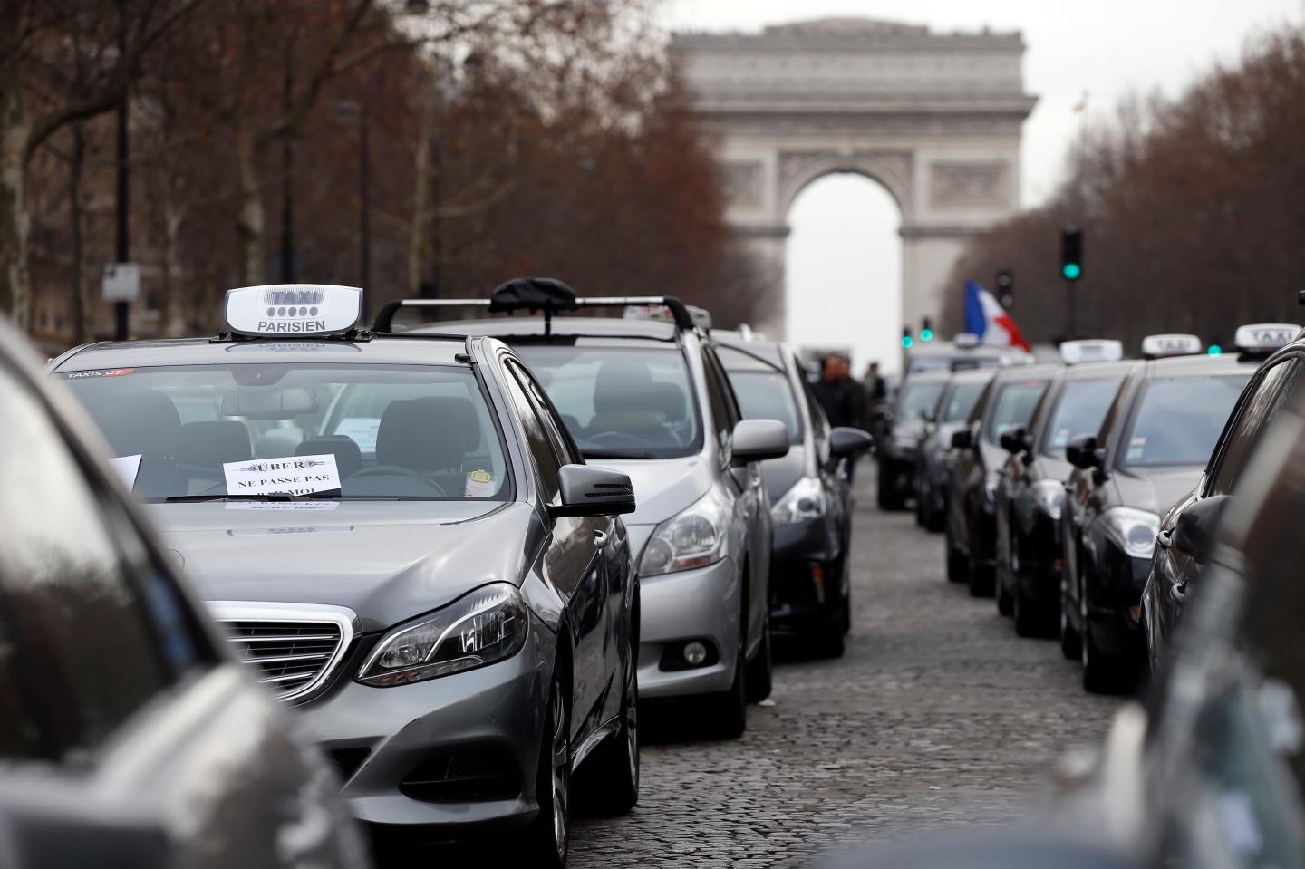 FRANCE-STRIKE-TAXIS