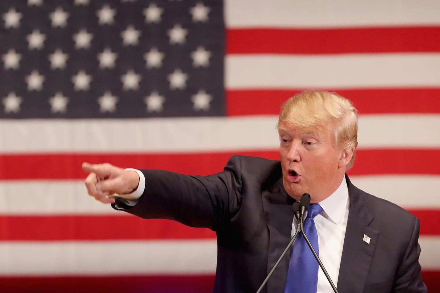 Republican presidential candidate Donald Trump speaks to veterans at Drake University on January 28, 2016 in Des Moines, Iowa. Donald Trump held his alternative event to benefit veterans after withdrawing from the televised Fox News/Google GOP debate which airs at the same time.