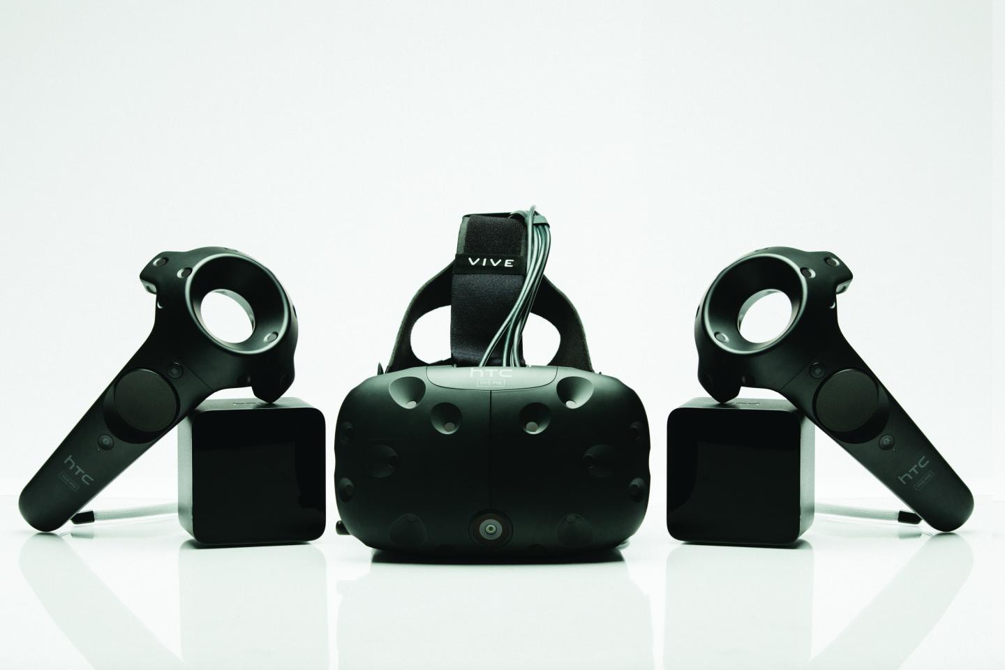 Here’s What It’s Like to Use HTC’s VR Headset