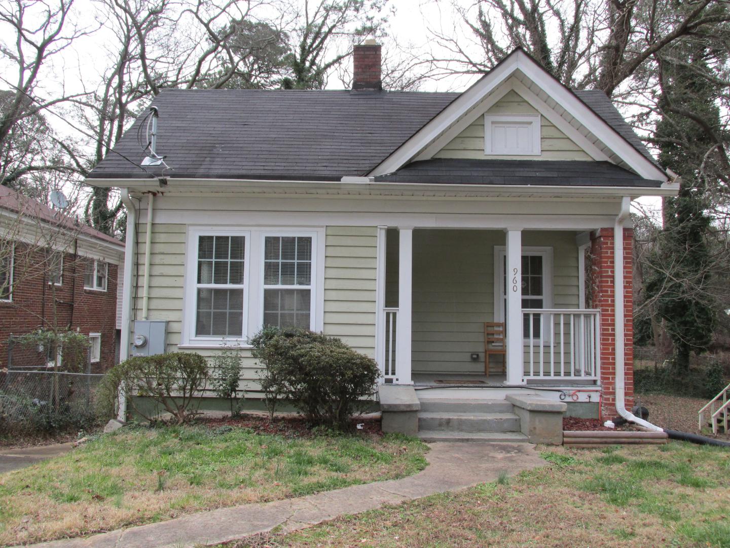 People Keep Accusing This Atlanta Couple of Stealing Their Phones