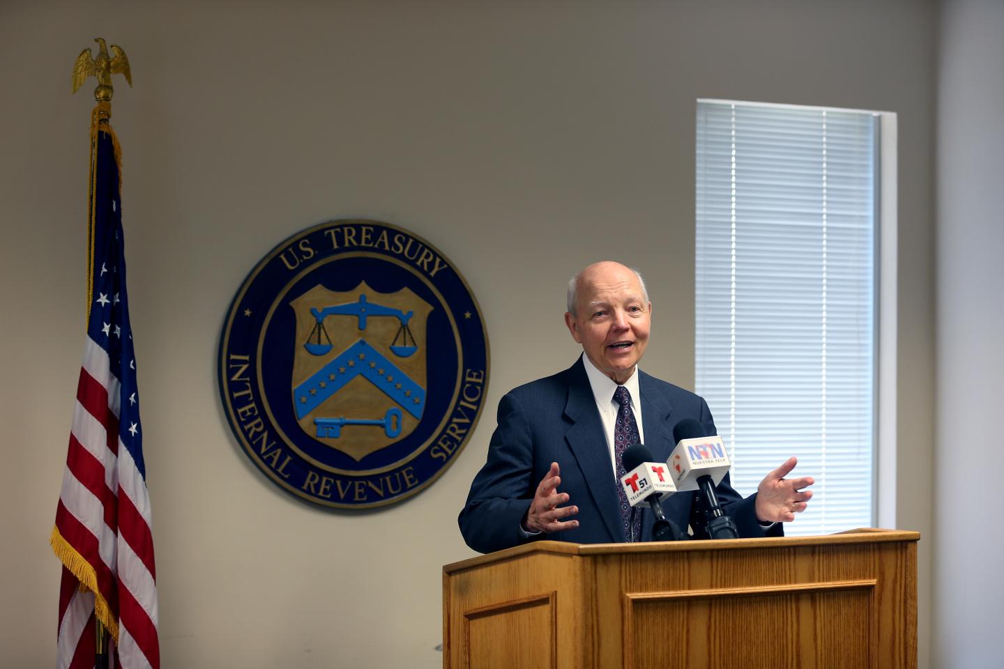 IRS Commissioner John Koskinen Visits Miami IRS Office