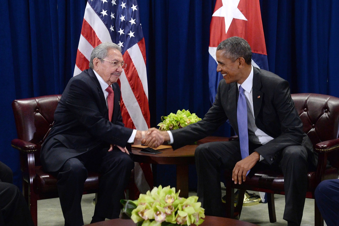 U.S. President Barack Obama (R) and President Raul Castro (L) of Cuba shake hands during a bilateral meeting at the United Nations Headquarters on September 29, 2015 in New York City. Castro and Obama are in New York City to attend the 70th anniversary general assembly meetings. (Photo by Anthony Behar-Pool/Getty Images)