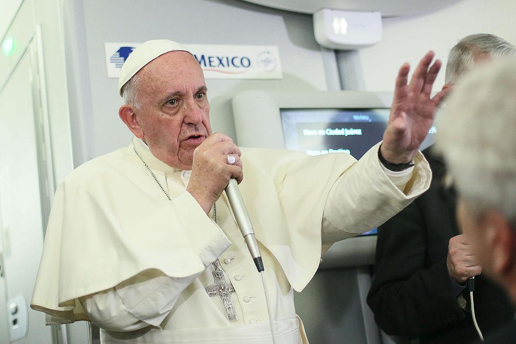 VATICAN-POPE-PLANE-MEDIAS-MEXICO