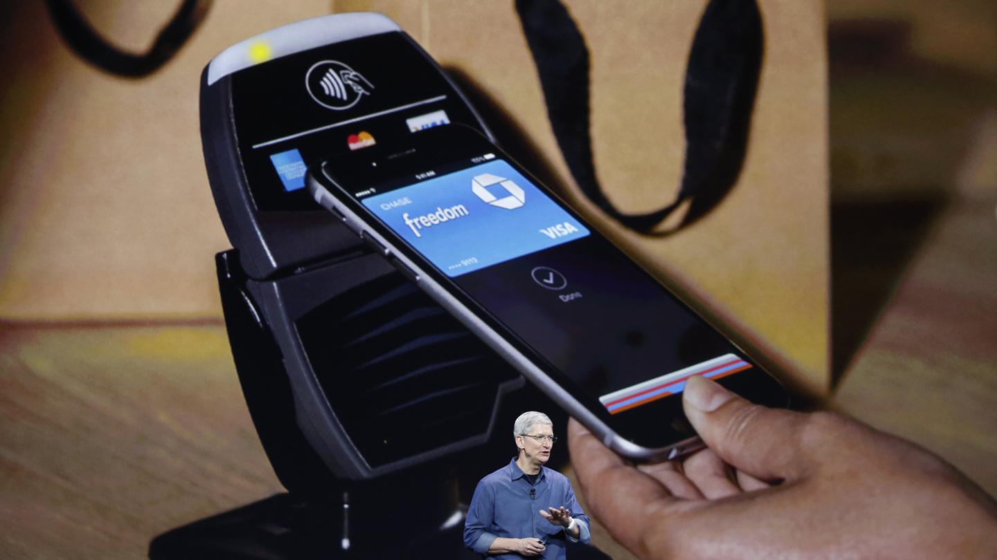 Big Banks Sign Up to Help Apple Pay Expand