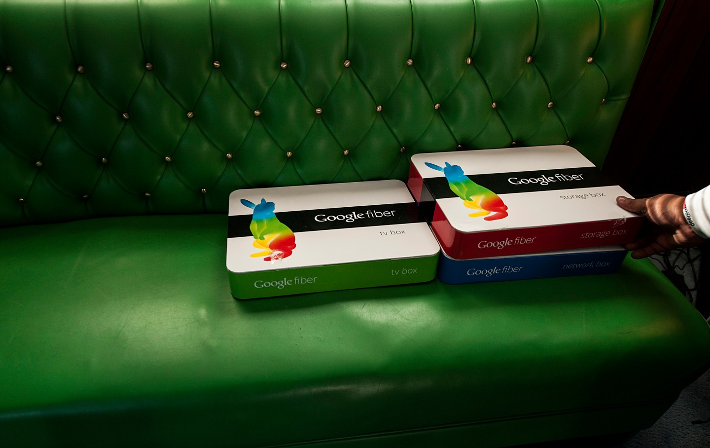 Google Begins Installing Ultrafast Broadband Network