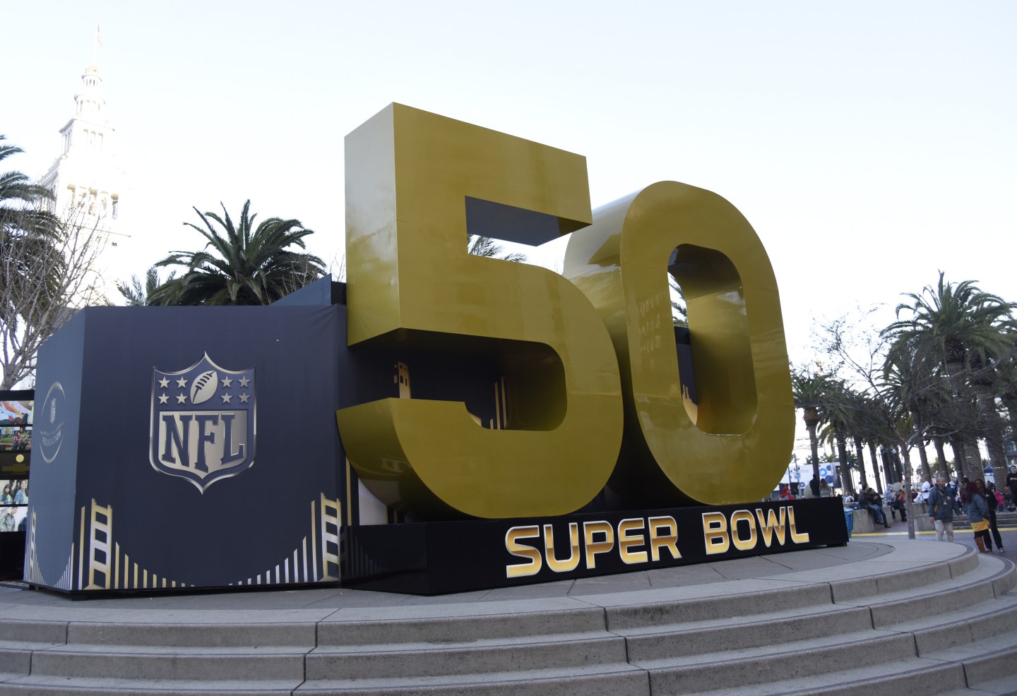 Aloe Blacc Performs Opening Night Free Concert At Super Bowl City