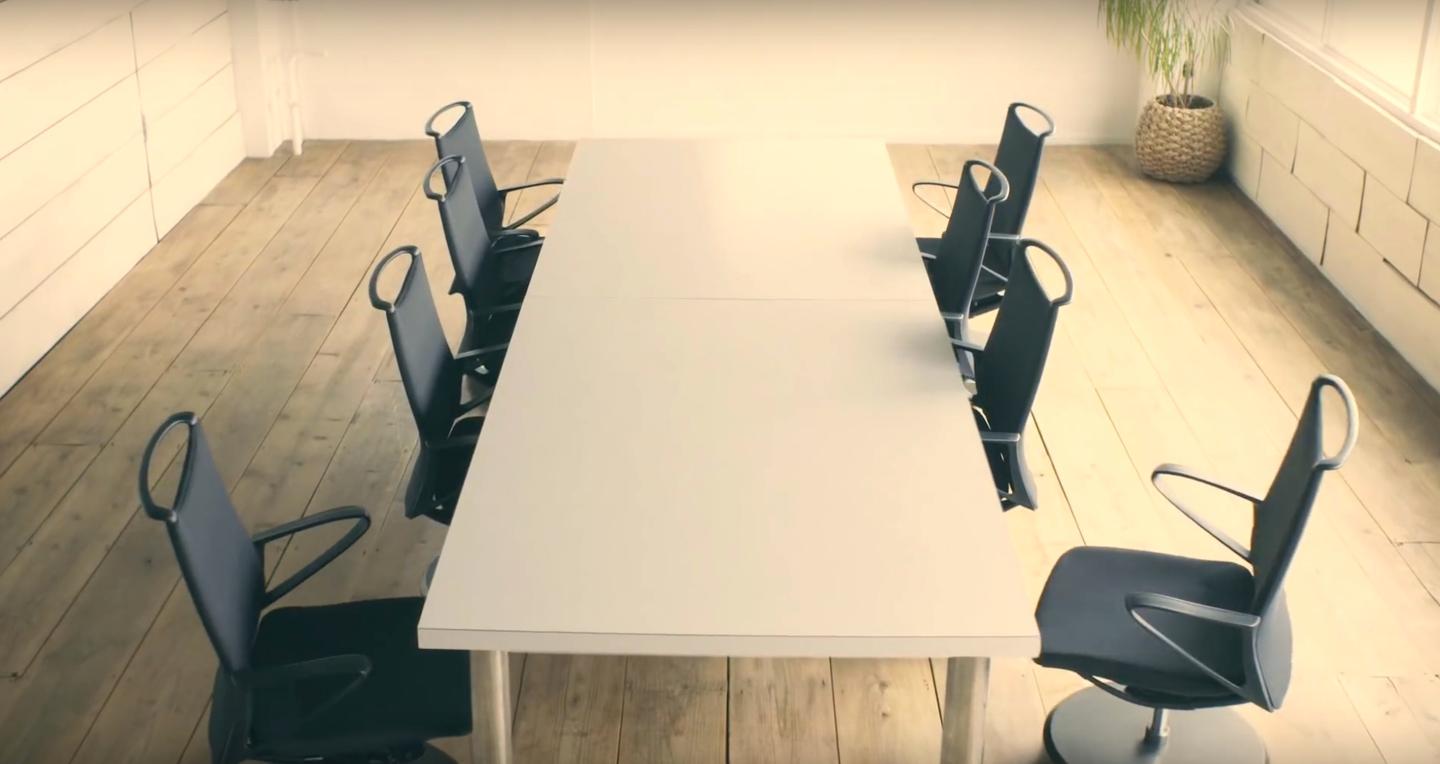 Nissan "Intelligent Parking Chair"