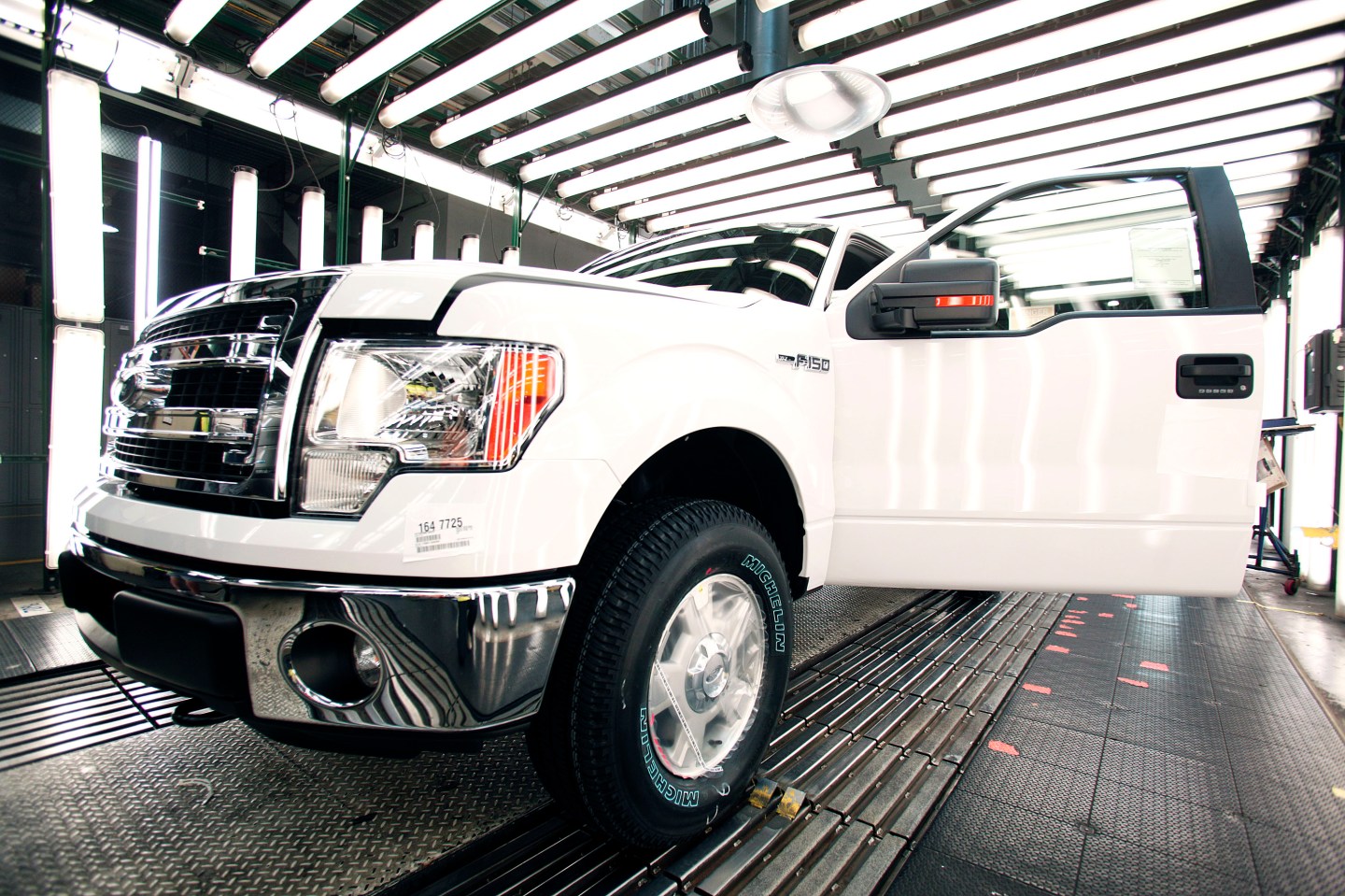 Ford Dearborn Truck Plant Builds New 2014 F-150 Trucks