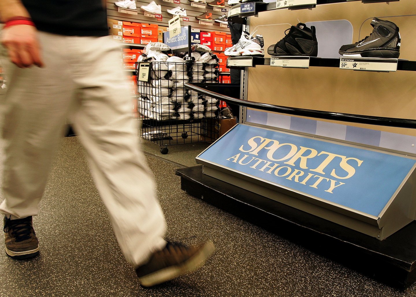 Sports Authority Agrees To $1.3 Billion Buyout