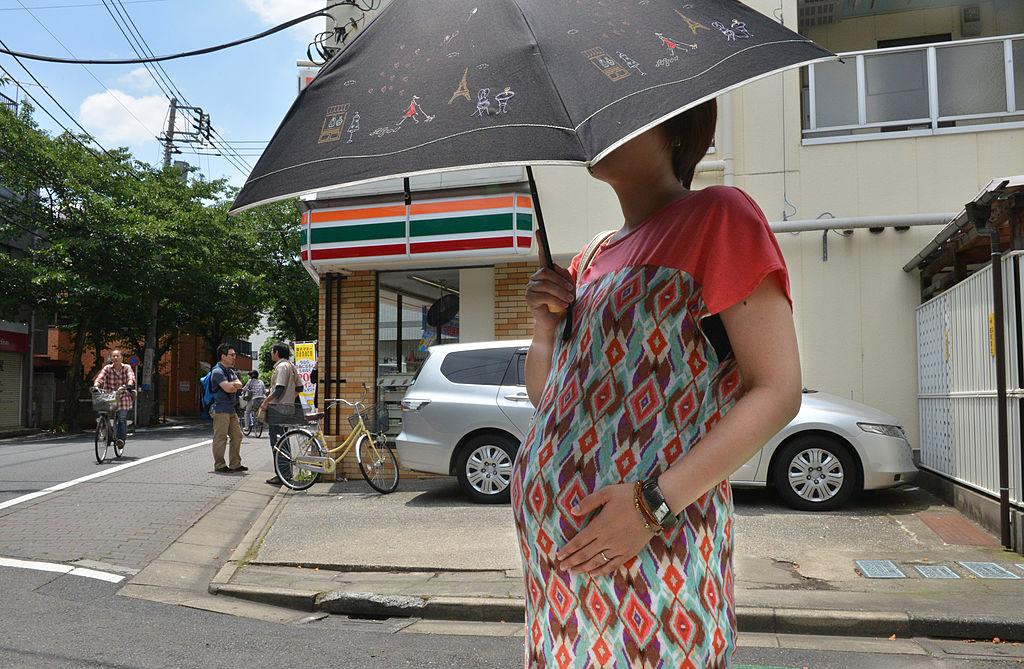 JAPAN-MATERNITY-SOCIETY-CHILD-FAMILY