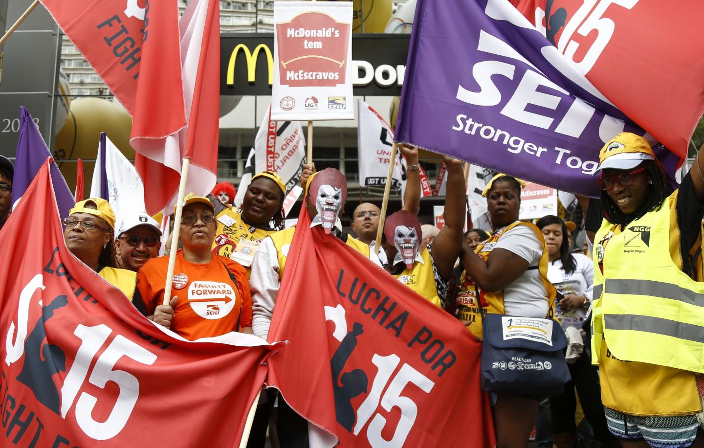 BRAZIL-MCDONALDS-PROTEST