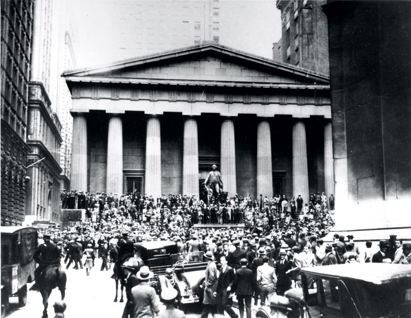 Associated Press Domestic News New York United States 1929 STOCK MARKET CRASH