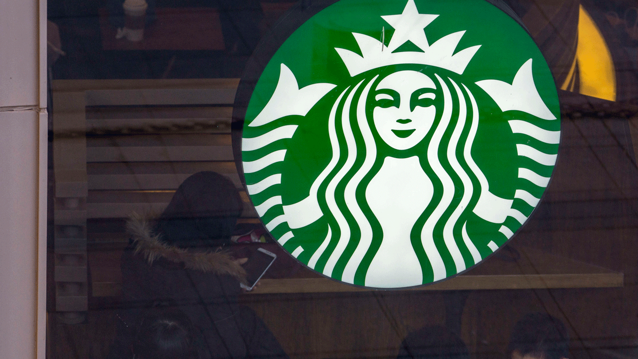 This Starbucks Spinoff Is Serving Alcoholic Drinks