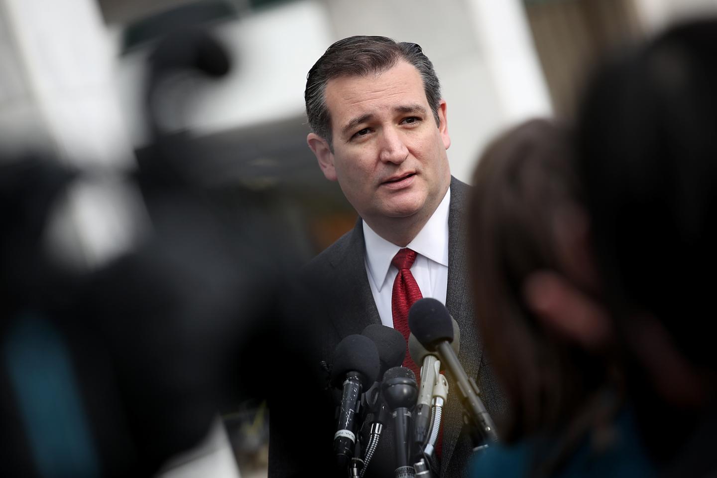 Cruz Campaign Calls Trump’s JFK Assassination Comment ‘Cheap Tabloid Garbage’