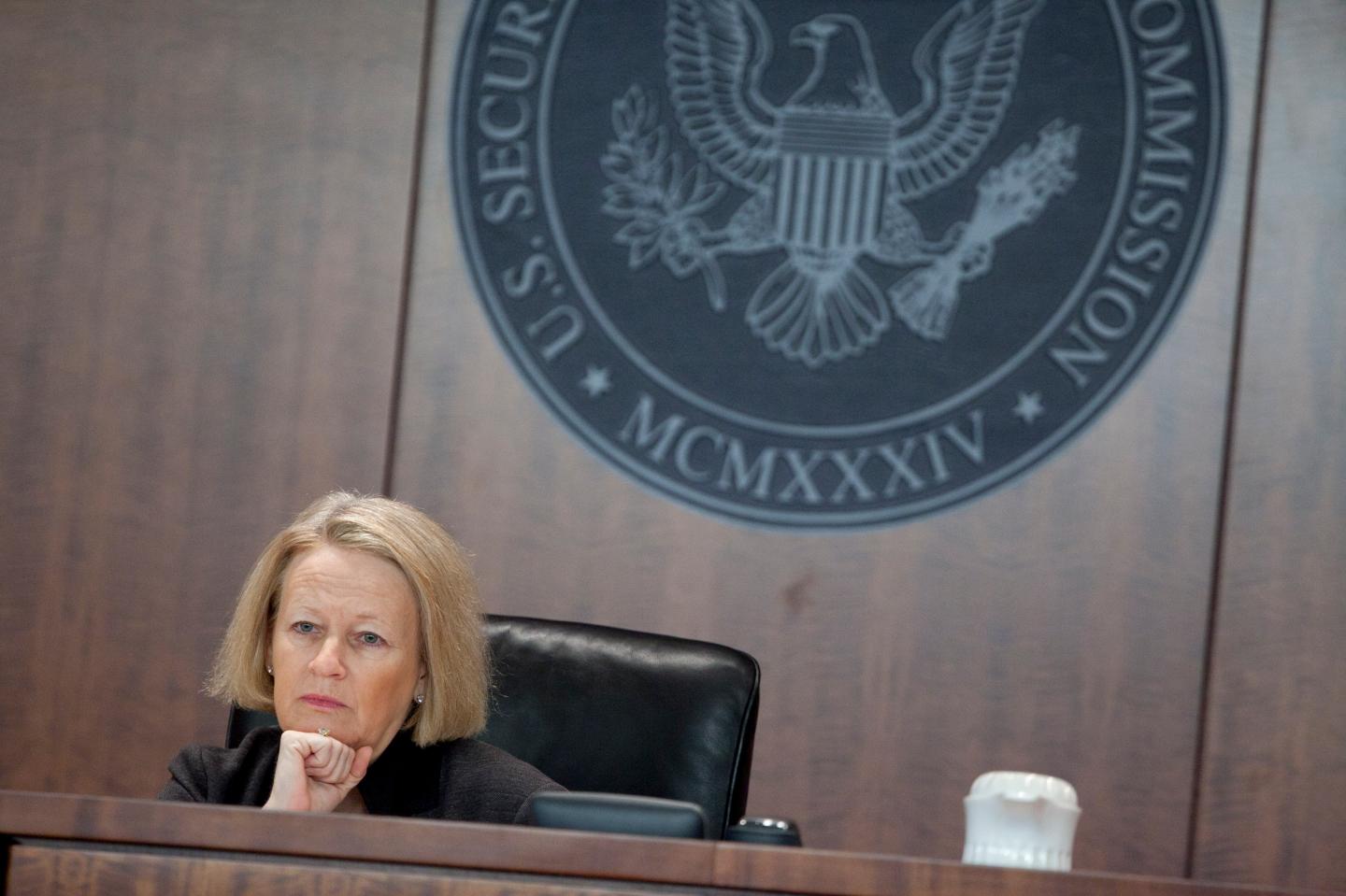 SEC Approves Systemic-Risk Reporting Rule For Hedge Fund Firms