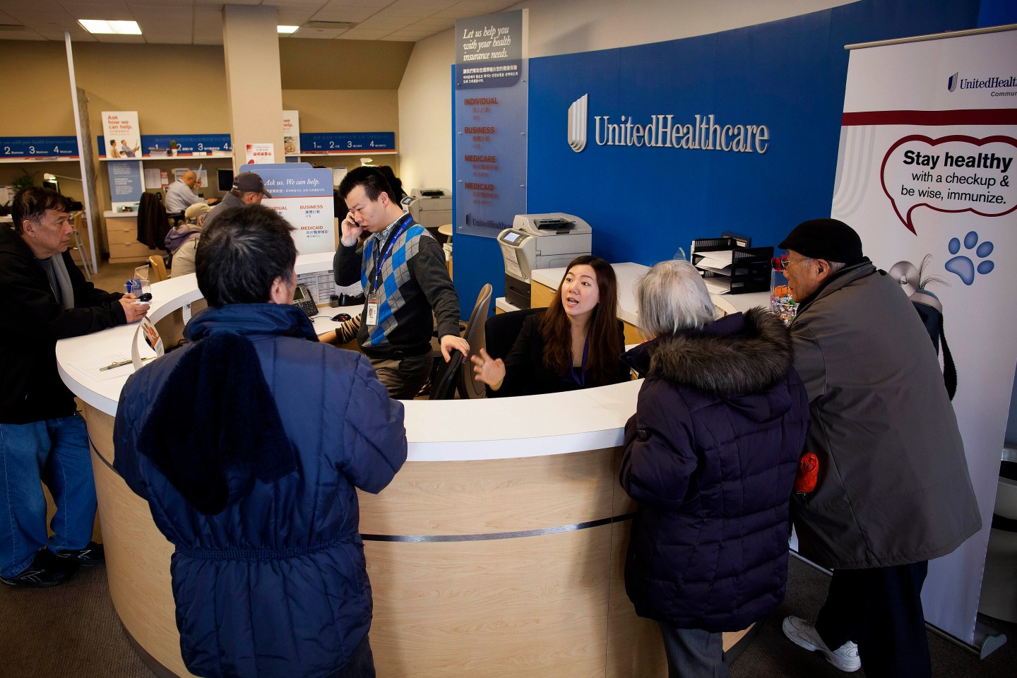 UnitedHealth Retail Stores Sell Insurance With A Smile