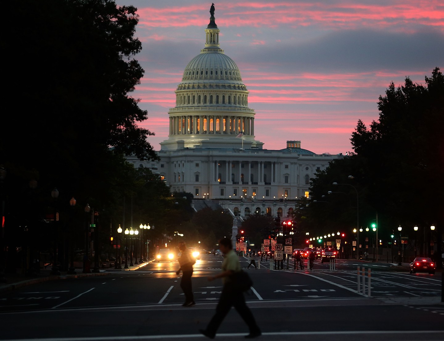 Washington Landmarks Begin To Re-Open As Government Shutdown Ends