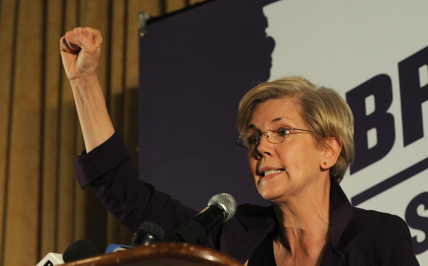 Elizabeth Warren Campaigns With Bruce Braley For His Senate Campaign Bid