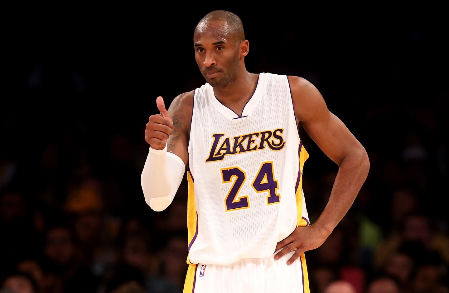 Golden State Warriors v Los Angeles Lakers