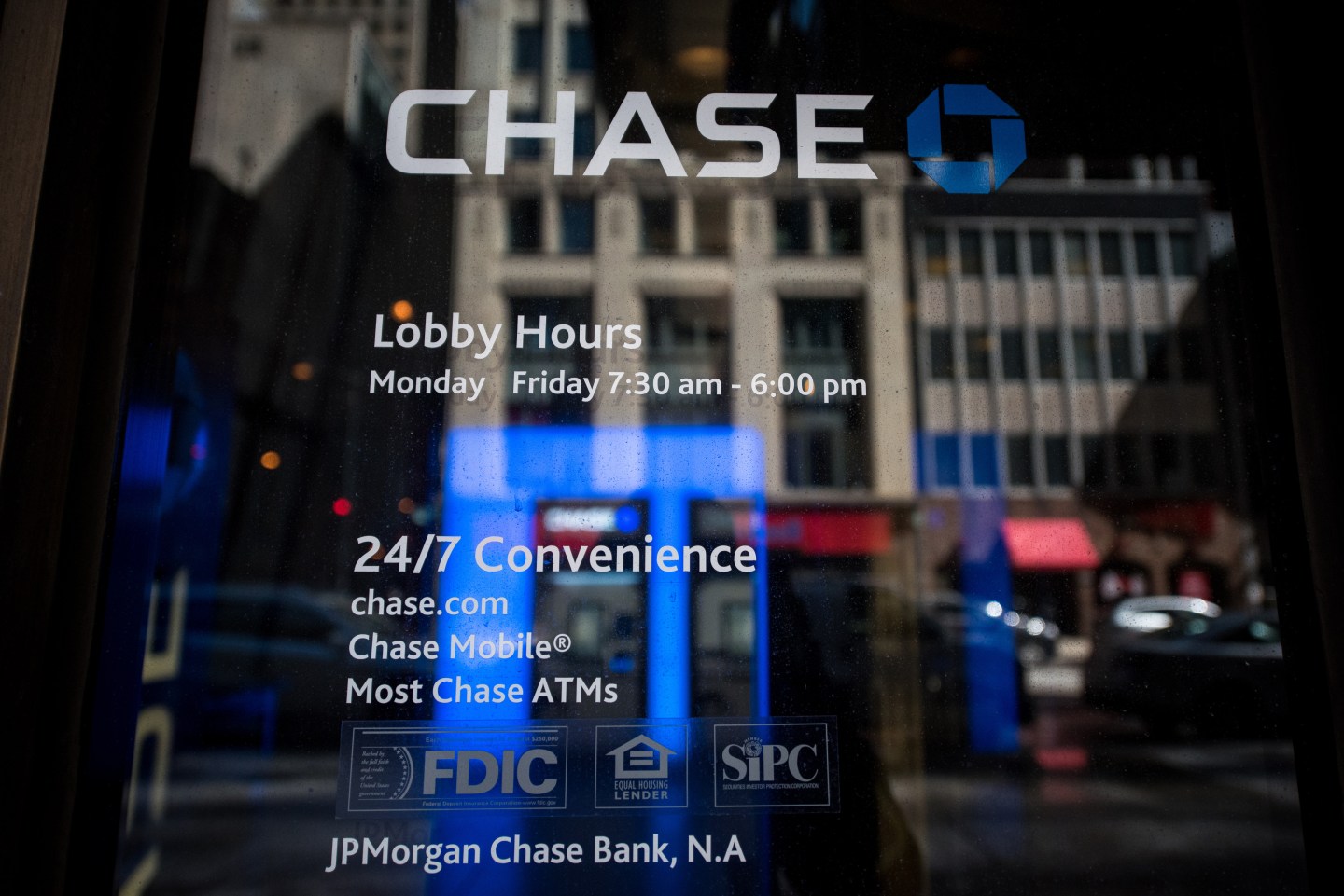 JPMorgan Chase&Co. Bank Branch Ahead of Earnings Figures