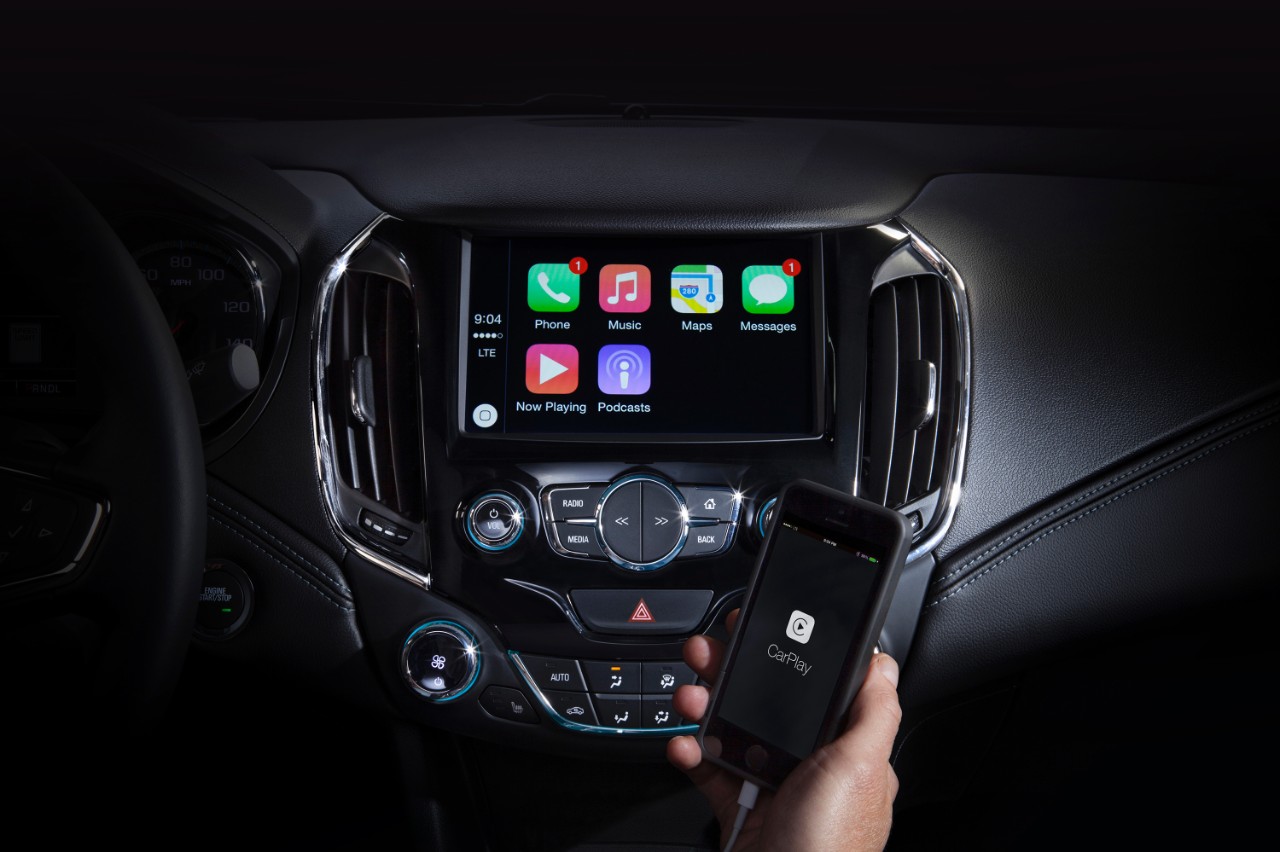 Apple CarPlay in 2016 Chevy Cruze