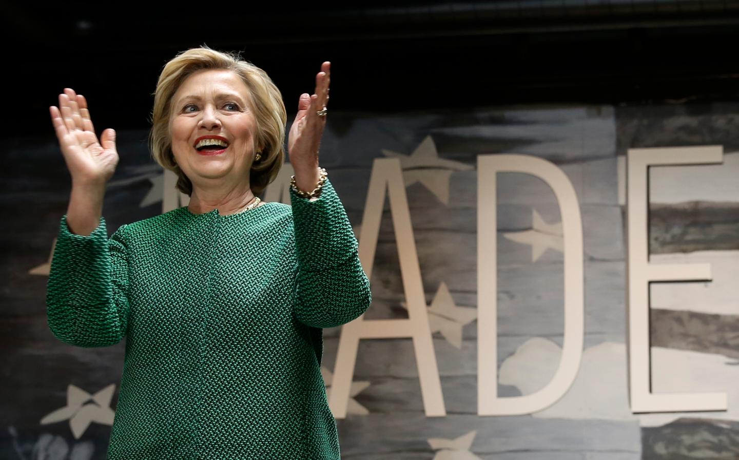 US-VOTE-DEMOCRATS-CLINTON