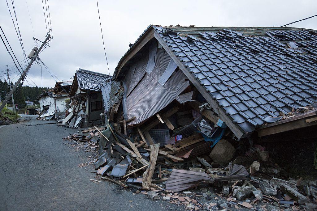 Strong earthquakes hit Japan