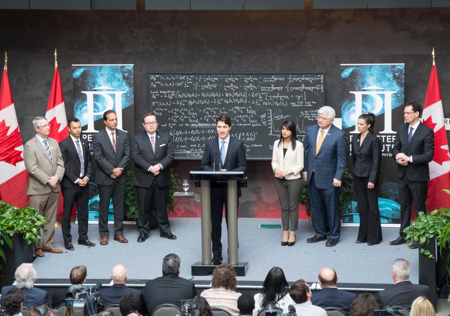 Justin Trudeau Explains Quantum Computing, And the Crowd Goes Wild