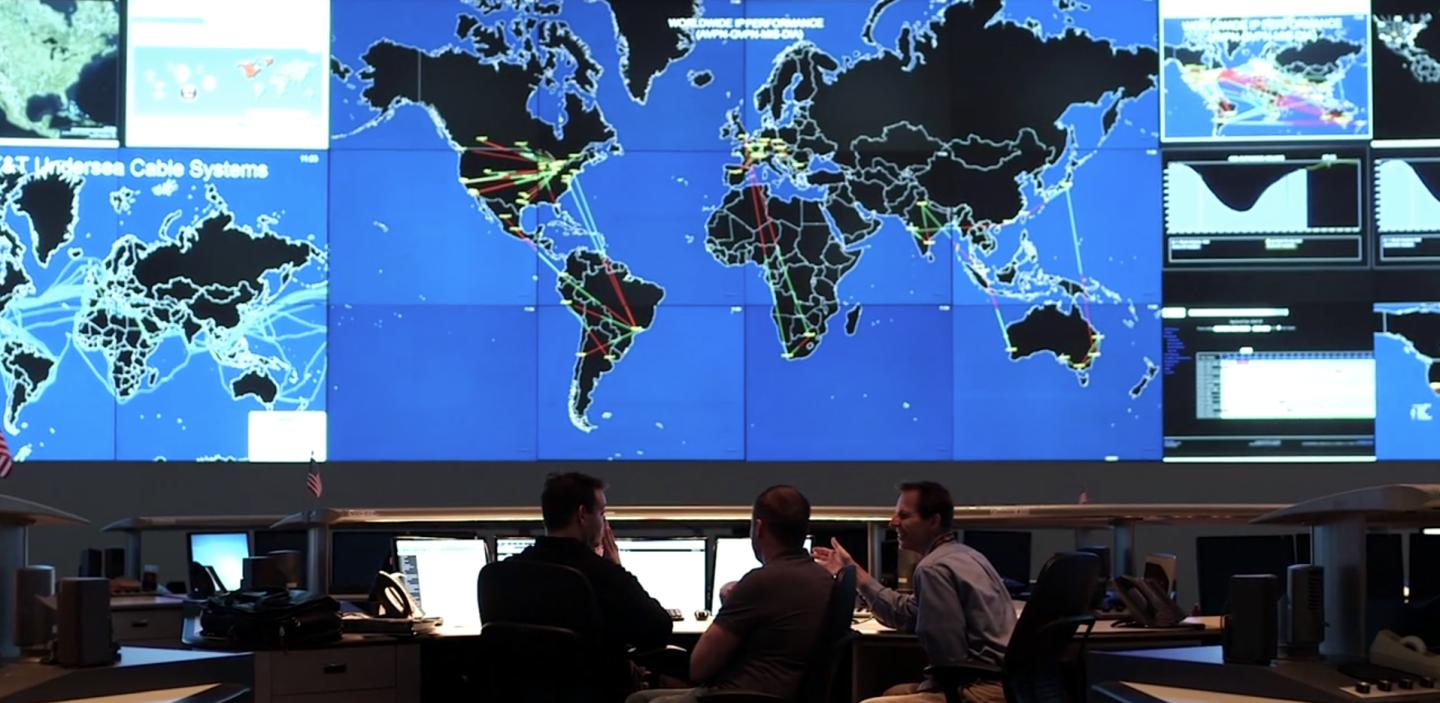 Where AT&T Keeps an All-Seeing Eye on Its Ginormous Data-Shuttling Network