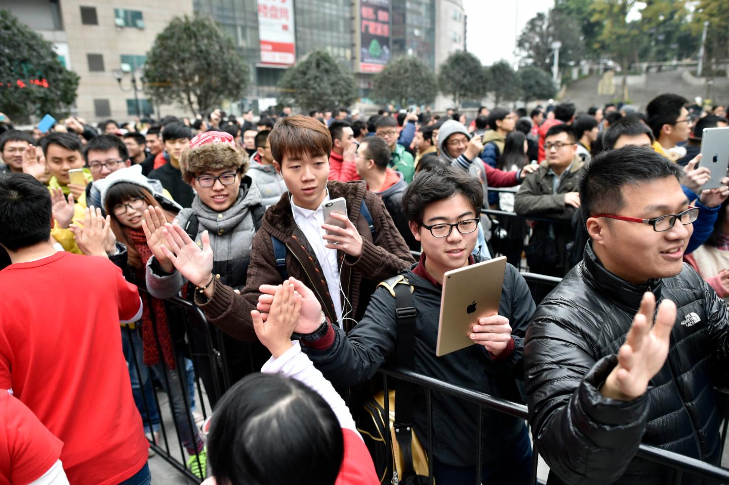 China's Fifth Apple Store Opens In Chongqing