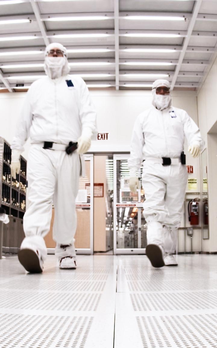 Intel Fighting to Keep Up With Qualcomm in Mobile Chip Race