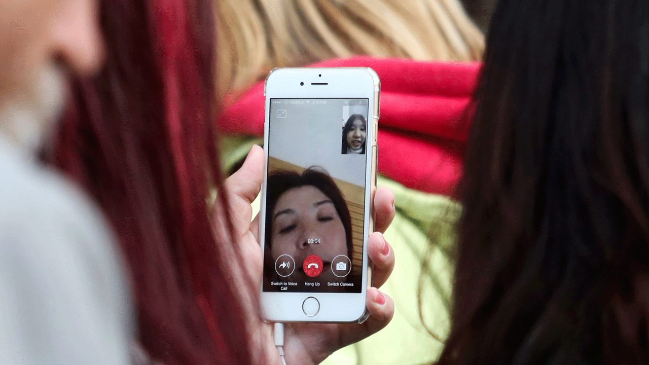 Apple Accused of Breaking FaceTime to Force Users Into iOS Upgrade
