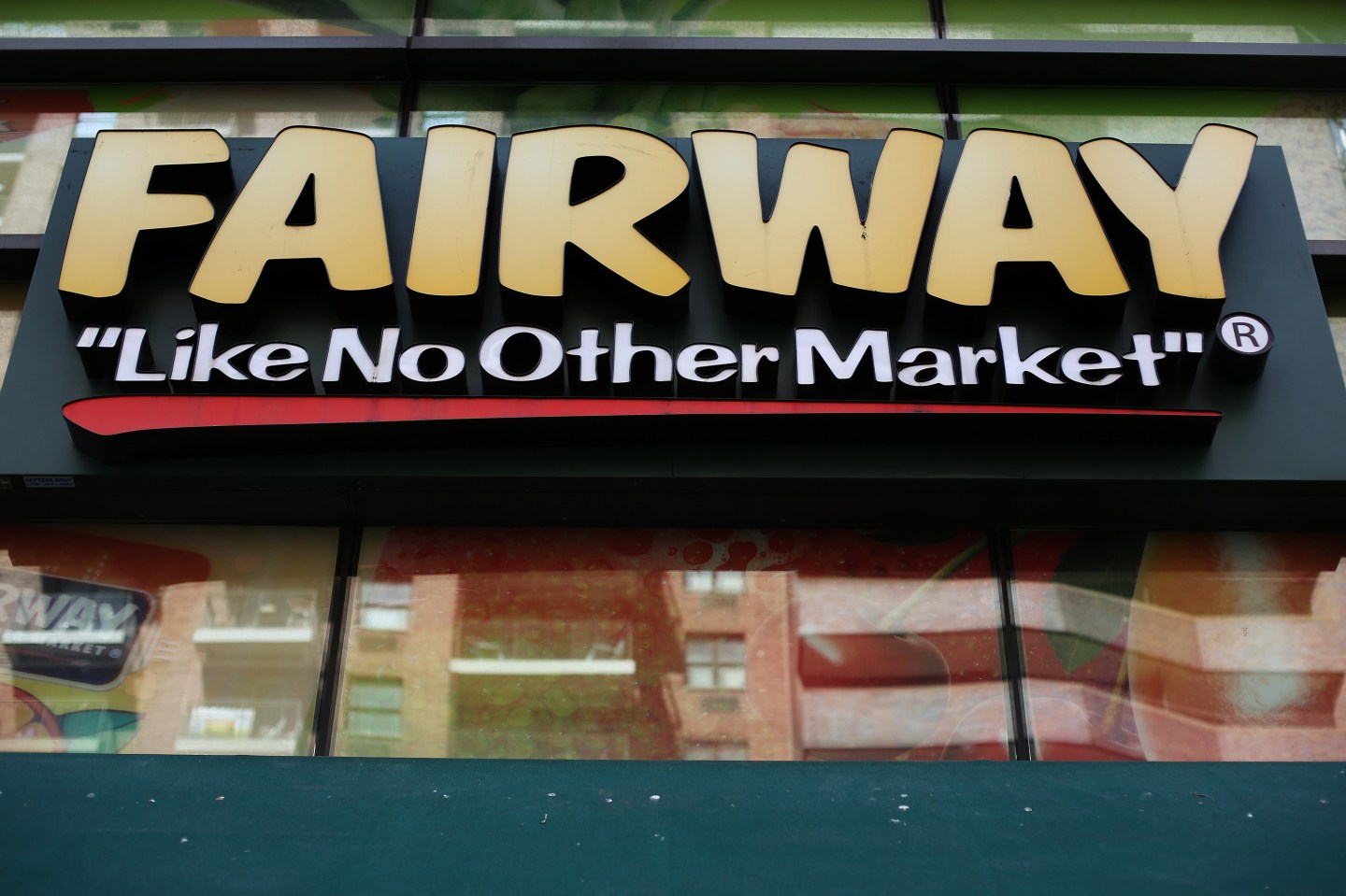 Fairway Group Jumps in Trading After Pricing IPO Above Range