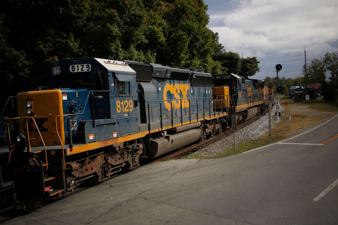 CSX Corp. Trains Haul Freight Ahead Of Earnings Figures