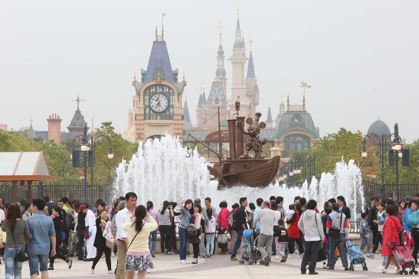 Shanghai Disneyland Resort Begins Trail Operation