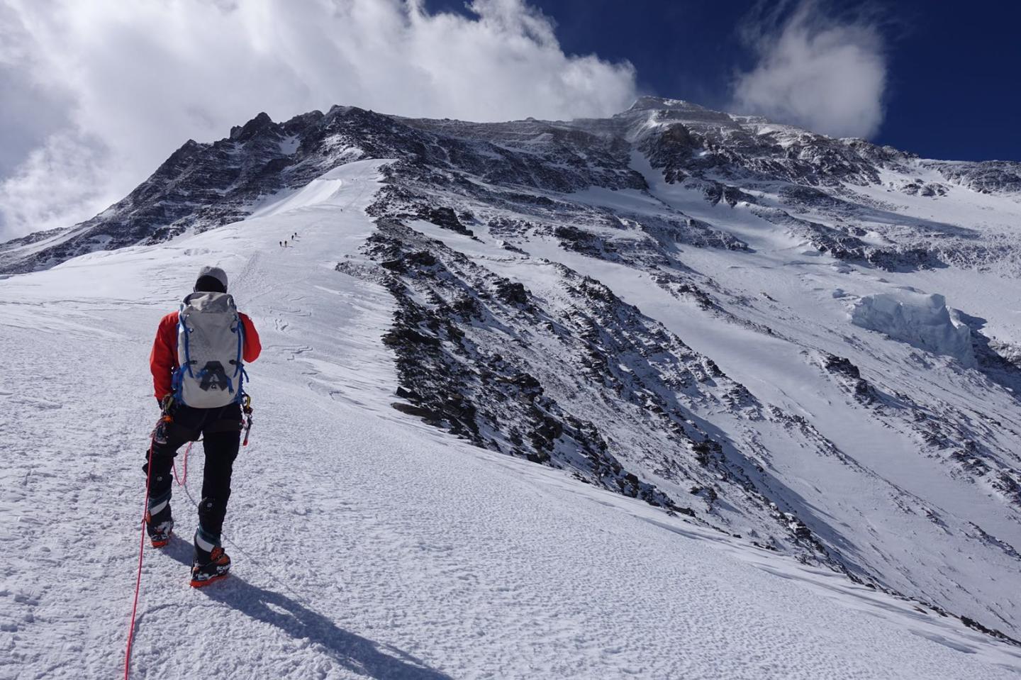 Snapchatting Climber Summits Mount Everest