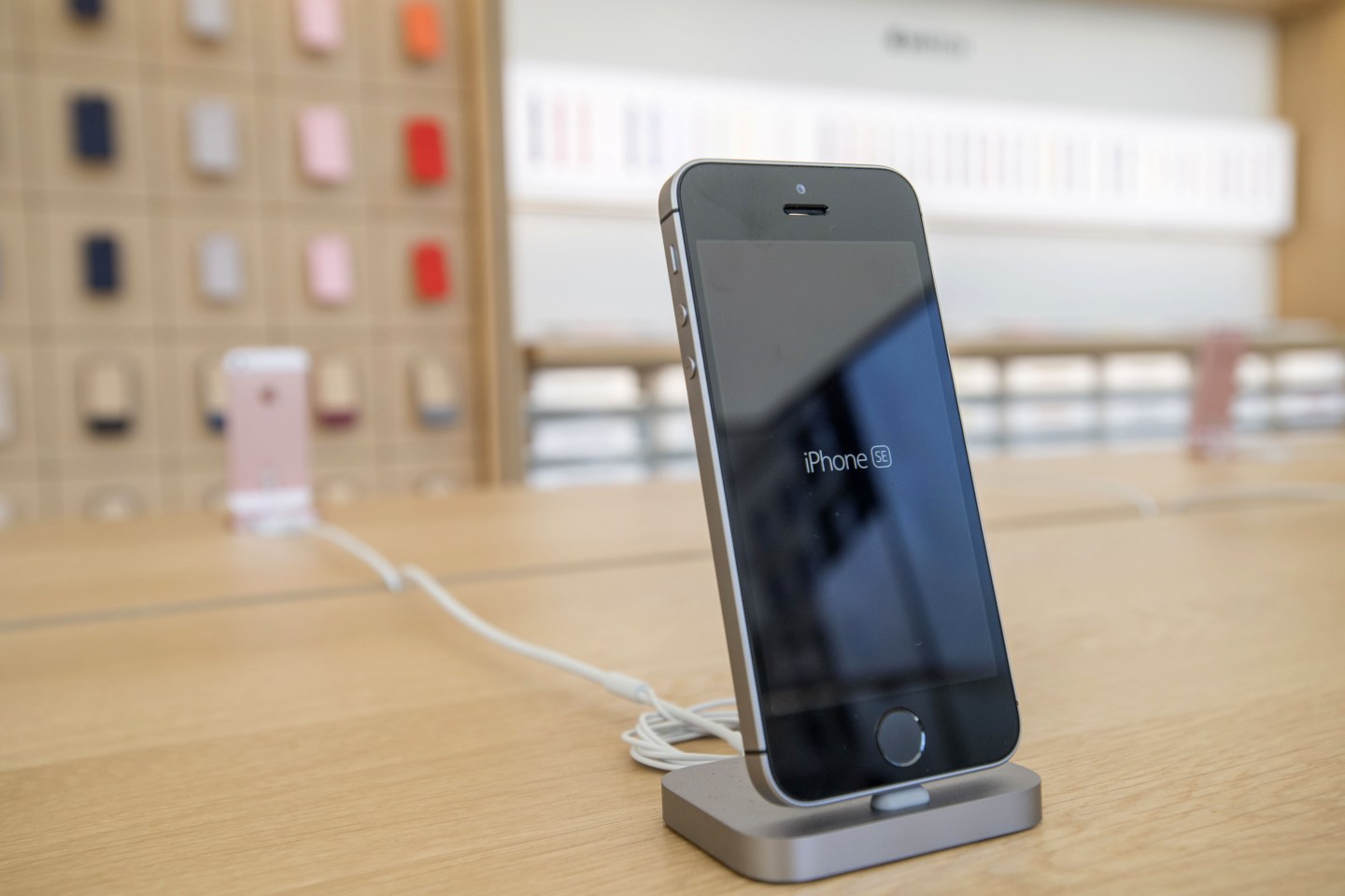 Apple’s 16GB iPhone Might Finally Die