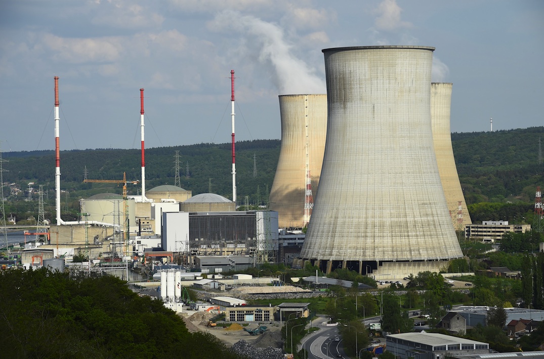 California Sets Deadline to Close Its Last Operating Nuclear Power Plant