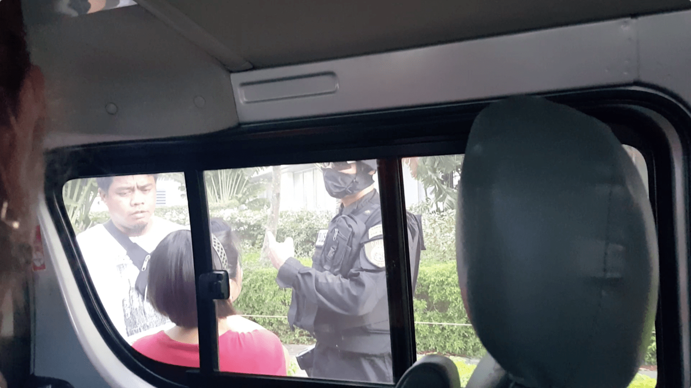 Verizon strikers confront police.