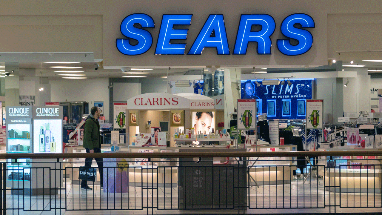 Sears Says It’s Likely to Close Many More Stores as Sales Slide Worsens