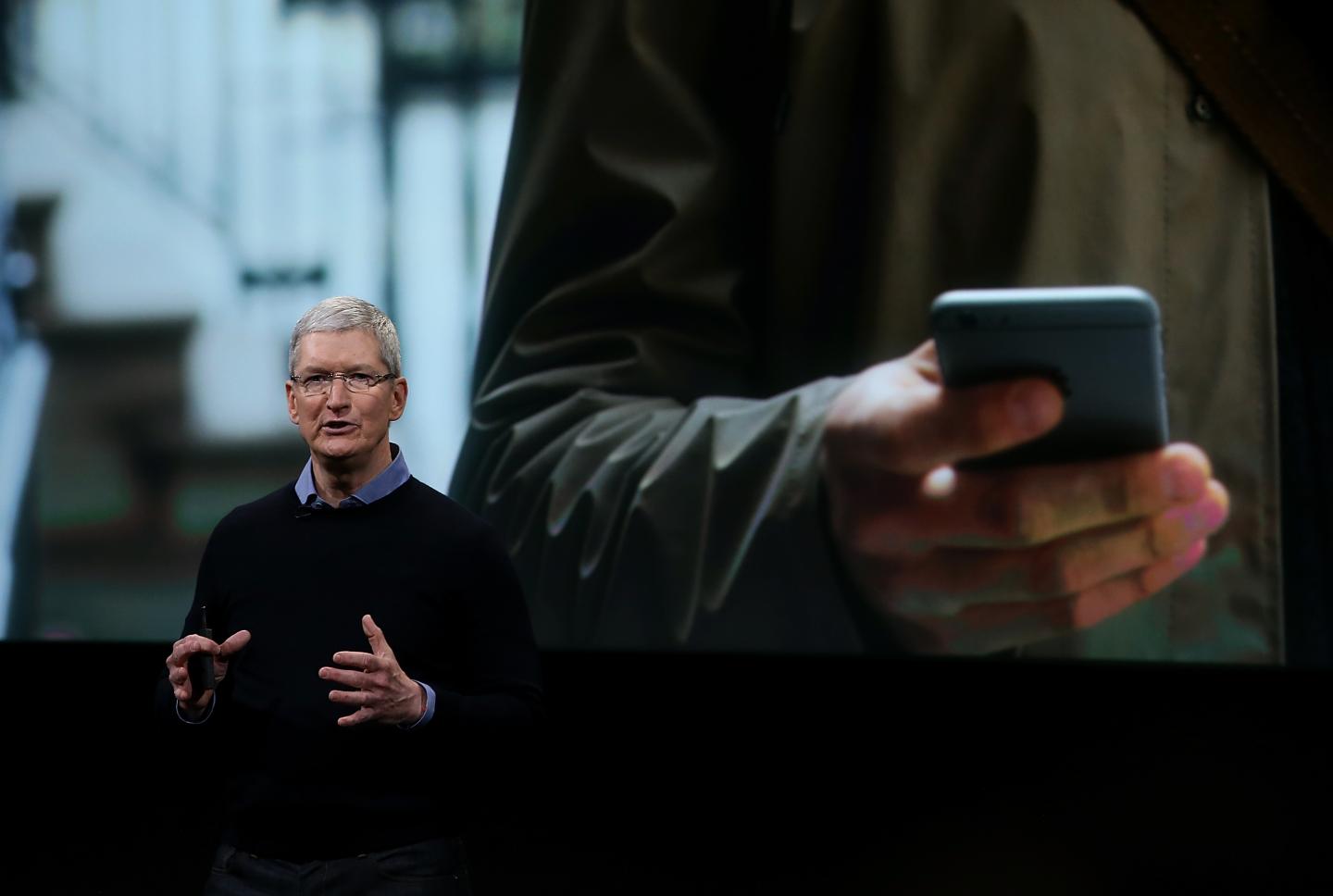 Apple CEO Tim Cook Said to Visit India This Week
