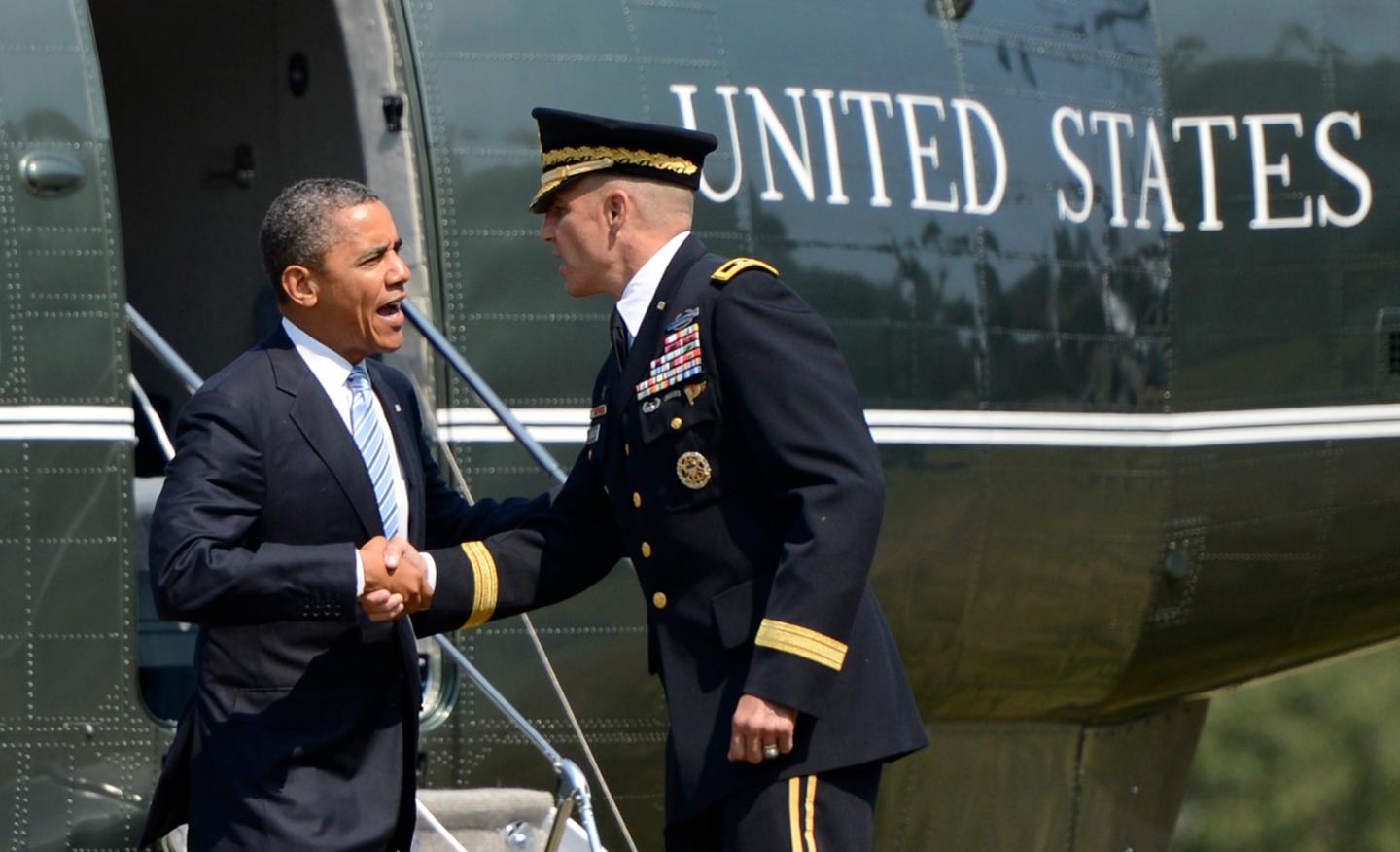 Obama Returns To DC, Attends Naturalization Ceremony