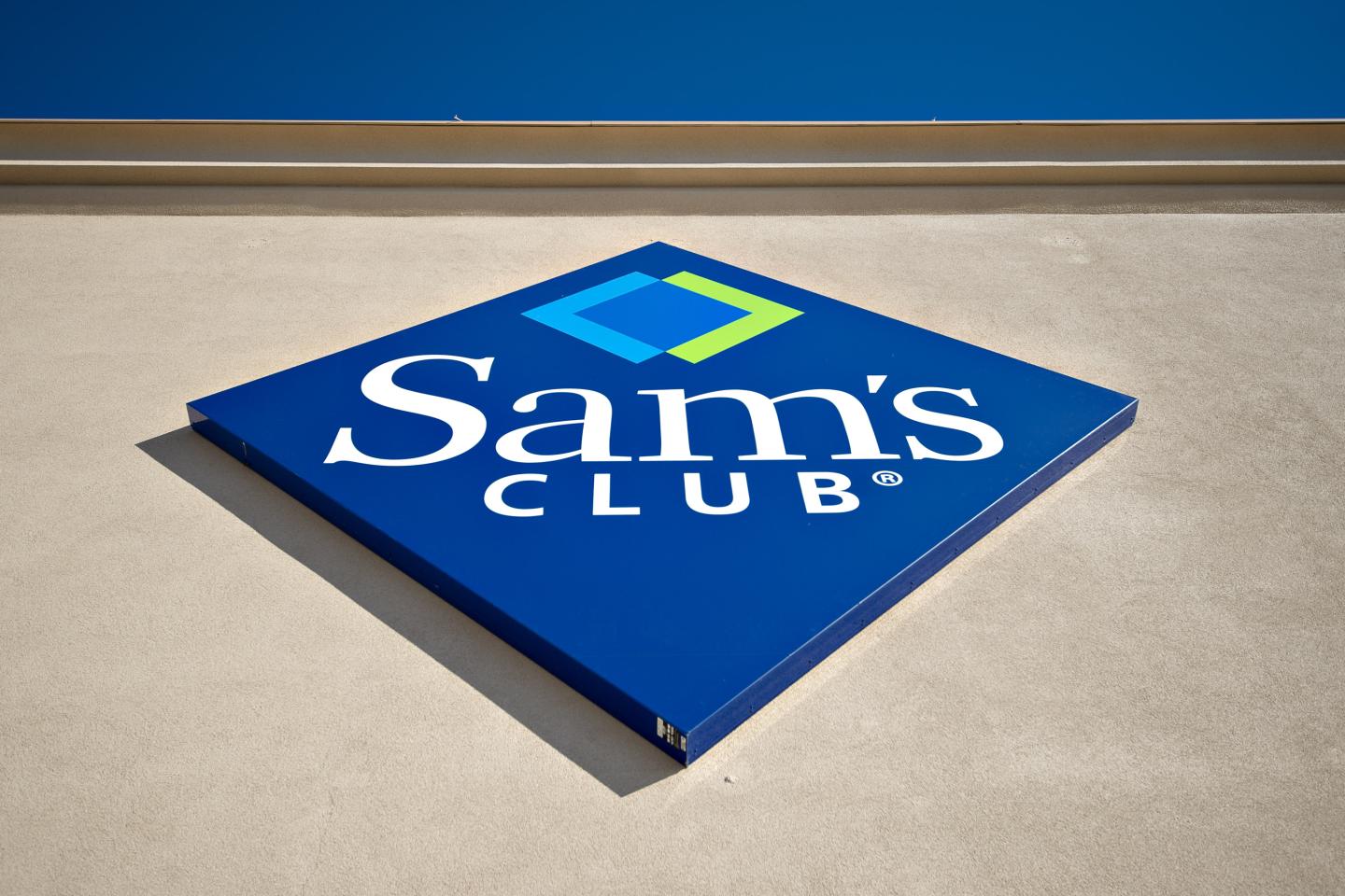 General Views Of Chain Stores Ahead Of Sales Figures