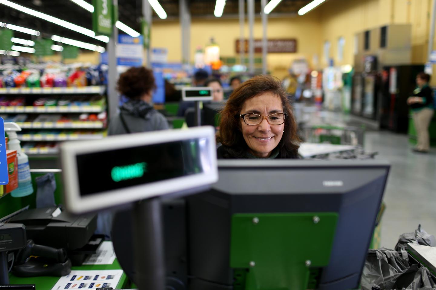 Wal-Mart Announces Its Increasing Wages