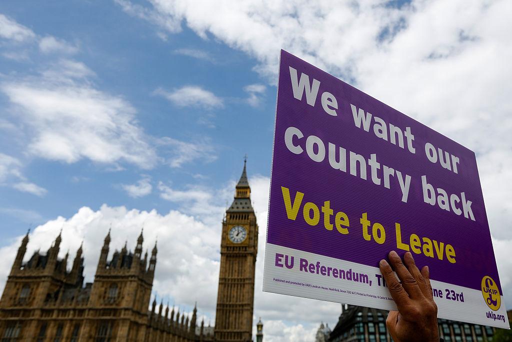 Brexit Fight Takes To River Thames