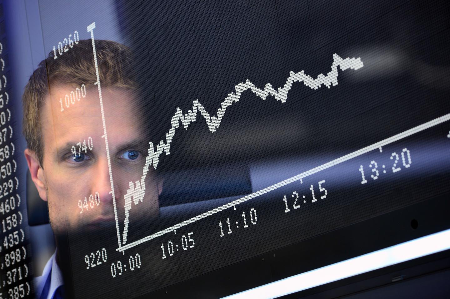 Frankfurt Stock Exchange Reacts To EU Referendum Vote Result