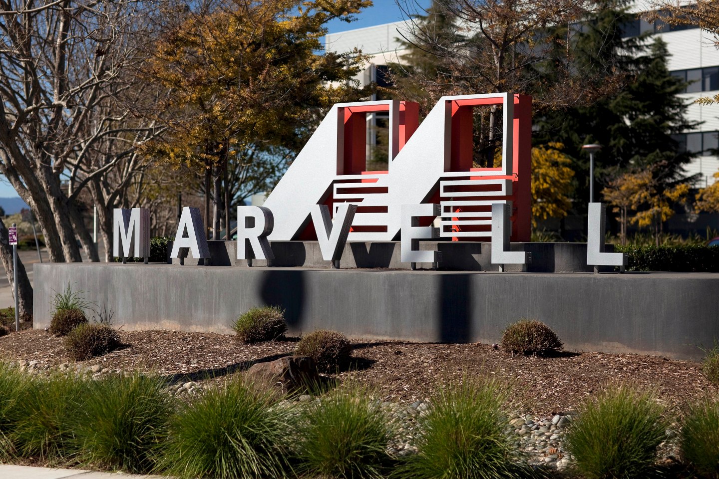 Marvell CEO Says Tablets Are Threat To "Monster" PCs