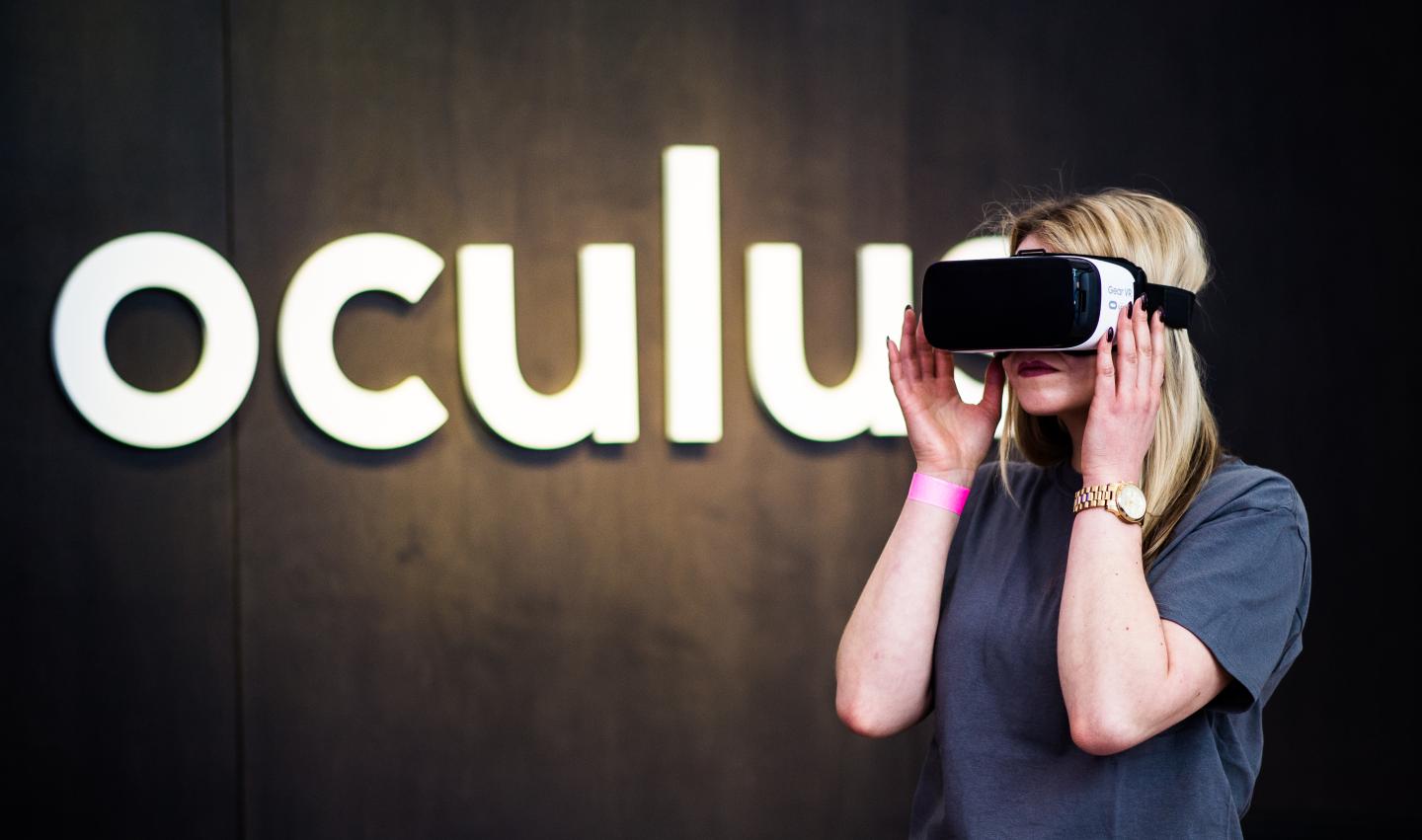 Facebook Brings Livestreaming to Virtual Reality on Oculus Rift