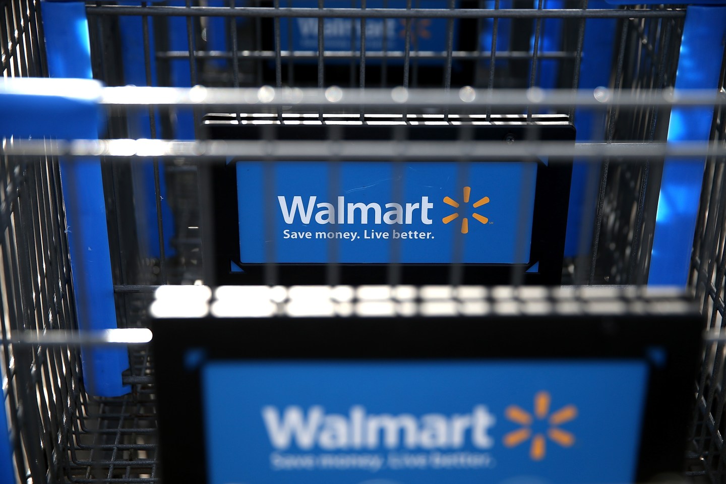 Wal-Mart Posts 21 Percent Drop In Q4 Profit